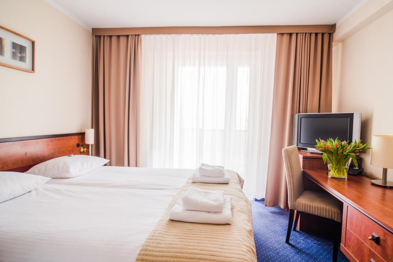 Gold Hotel Złotoryja Extérieur photo